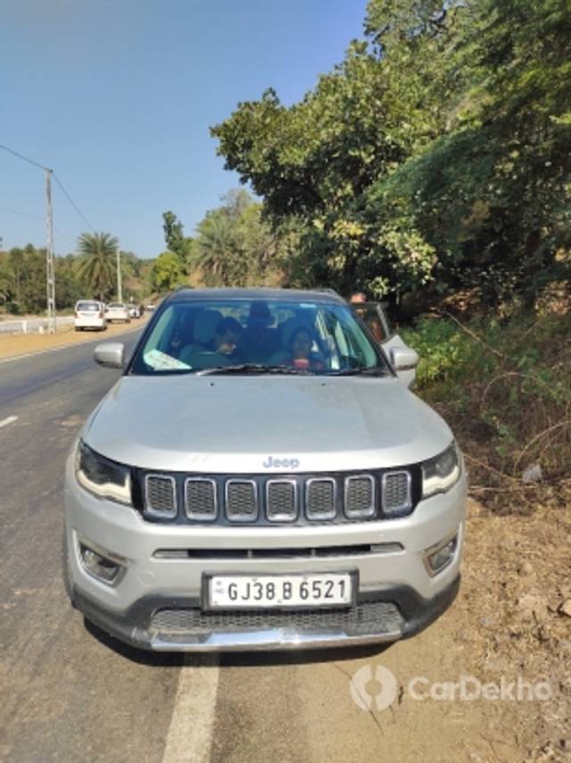 https://stimg2.cardekho.com/images/usedcarimages/large/3-2023/3635540/IMG_20221029_101436.jpg?imwidth=6400