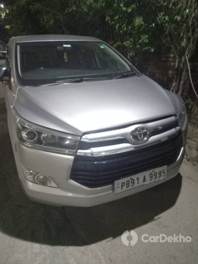 https://stimg2.cardekho.com/images/usedcarimages/large/3-2023/3635791/20230226_190854.jpg?imwidth=6401