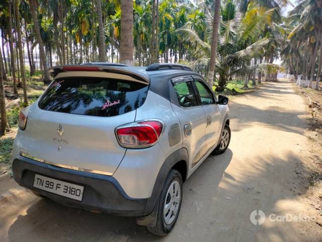 https://stimg2.cardekho.com/images/usedcarimages/large/3-2023/3635958/IMG20230302131111.jpg?imwidth=6401