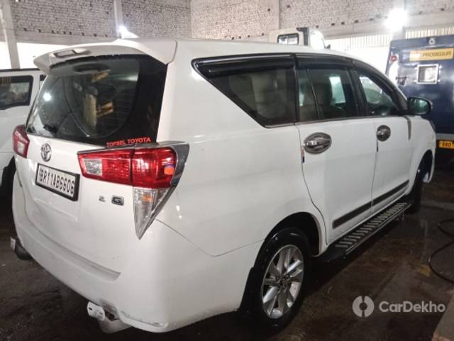 https://stimg2.cardekho.com/images/usedcarimages/large/3-2023/3636388/inova.jpg?imwidth=6400