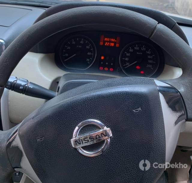 https://stimg2.cardekho.com/images/usedcarimages/large/3-2023/3636558/262AF0F0-B3C3-445B-A31E-0492188EBF49.jpg?imwidth=6401