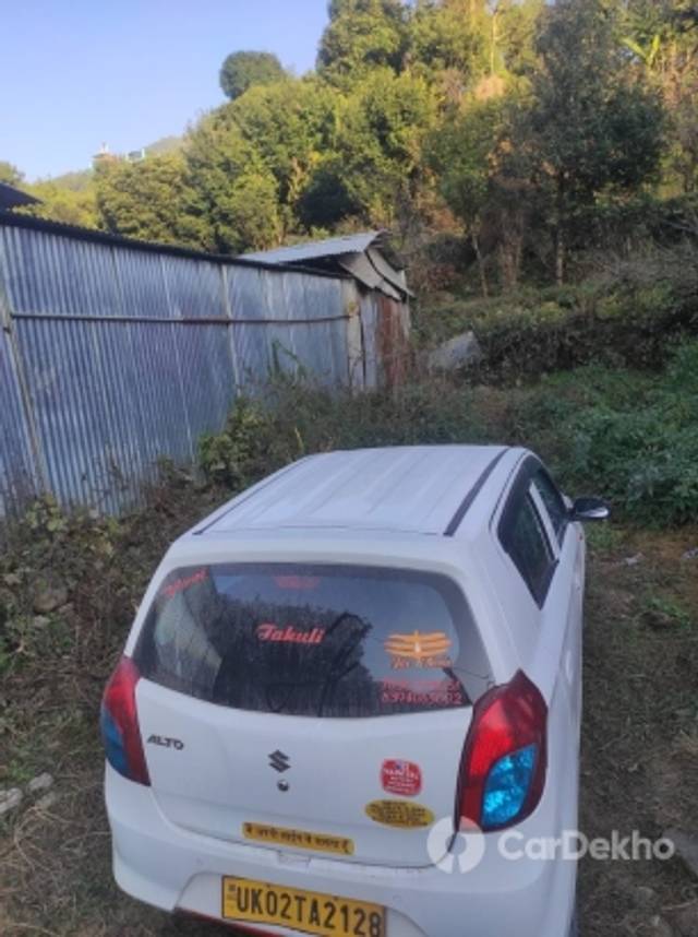 https://stimg2.cardekho.com/images/usedcarimages/large/3-2023/3637052/car1.jpg?imwidth=6400