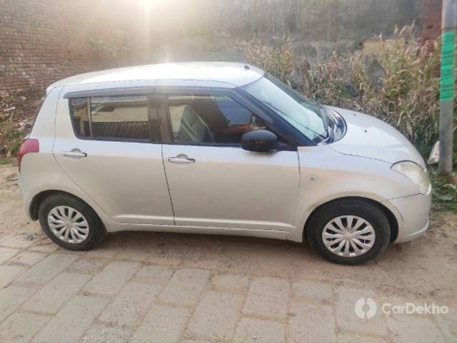 https://stimg2.cardekho.com/images/usedcarimages/large/3-2023/3637107/IMG_20200225_164957.jpg?imwidth=6401