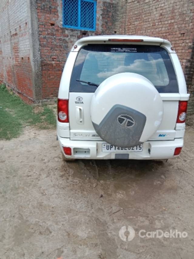 https://stimg2.cardekho.com/images/usedcarimages/large/3-2023/3637394/IMG_20221012_113024.jpg?imwidth=6402