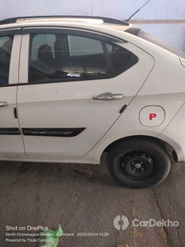 https://stimg2.cardekho.com/images/usedcarimages/large/3-2023/3637420/IMG20230304132854.jpg?imwidth=6402
