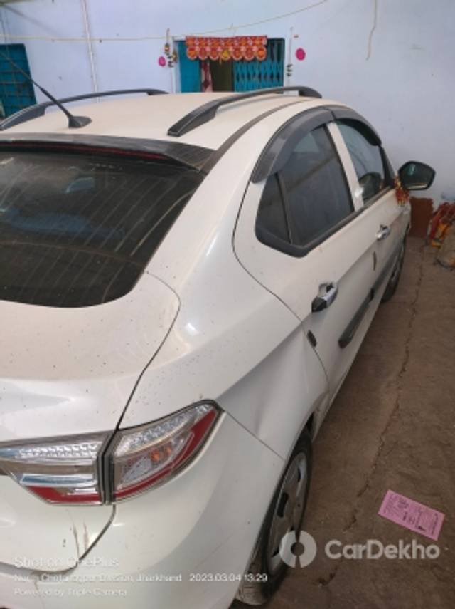 https://stimg2.cardekho.com/images/usedcarimages/large/3-2023/3637420/IMG20230304132901.jpg?imwidth=6401