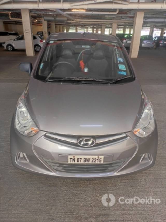 https://stimg2.cardekho.com/images/usedcarimages/large/3-2023/3637451/IMG_20230304_123033.jpg?imwidth=6400