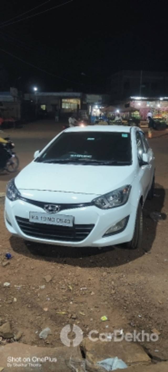 https://stimg2.cardekho.com/images/usedcarimages/large/3-2023/3637463/IMG_20230218_200943.jpg?imwidth=6400