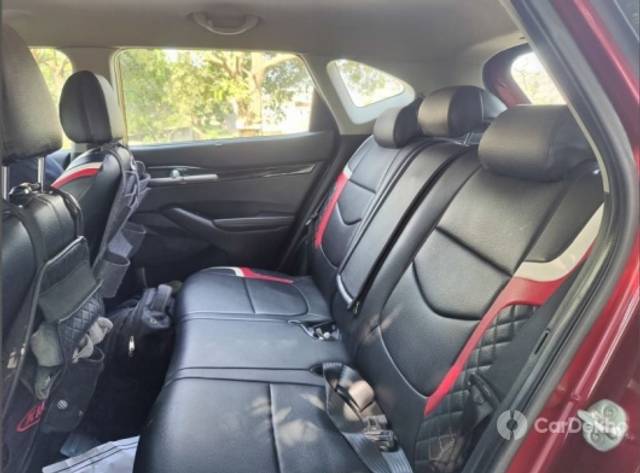 https://stimg2.cardekho.com/images/usedcarimages/large/3-2023/3637485/BACKSEAT.jpg?imwidth=6402
