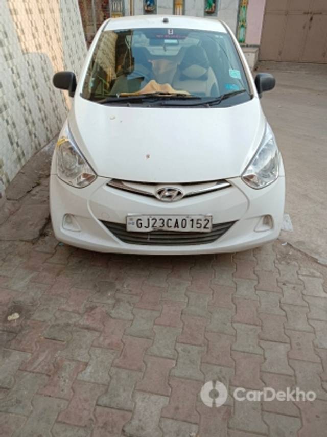 https://stimg2.cardekho.com/images/usedcarimages/large/3-2023/3637520/IMG_20230304_172154.jpg?imwidth=6400