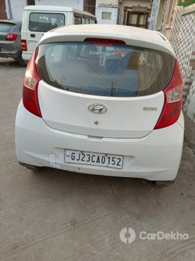https://stimg2.cardekho.com/images/usedcarimages/large/3-2023/3637520/IMG_20230304_172221.jpg?imwidth=6402