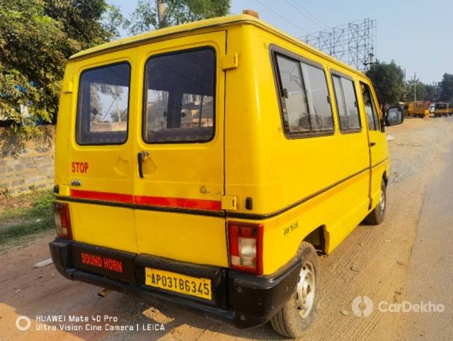 https://stimg2.cardekho.com/images/usedcarimages/large/3-2023/3637521/IMG_20230304_163650.jpg?imwidth=6402