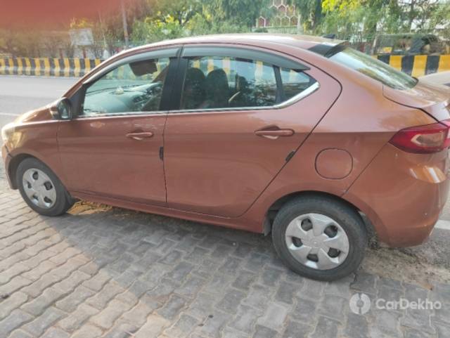https://stimg2.cardekho.com/images/usedcarimages/large/3-2023/3638849/IMG20230210172620.jpg?imwidth=6401