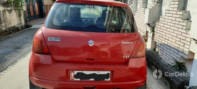 https://stimg2.cardekho.com/images/usedcarimages/large/3-2023/3639005/WhatsAppImage2023-03-05at1.45.37PM.jpg?imwidth=6400