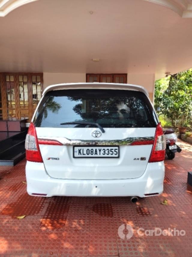 https://stimg2.cardekho.com/images/usedcarimages/large/3-2023/3639327/IMG_20230220_104322067.jpg?imwidth=6402