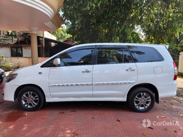 https://stimg2.cardekho.com/images/usedcarimages/large/3-2023/3639327/IMG_20230220_104622715.jpg?imwidth=6401