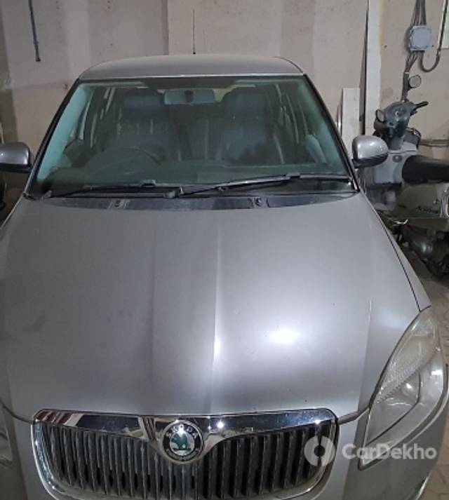 https://stimg2.cardekho.com/images/usedcarimages/large/3-2023/3639538/1.jpg?imwidth=6400