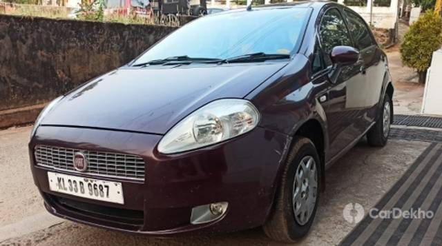 https://stimg2.cardekho.com/images/usedcarimages/large/3-2023/3639597/IMG-20230226-WA0006.jpg?imwidth=6401