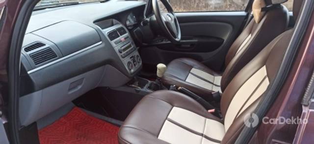 https://stimg2.cardekho.com/images/usedcarimages/large/3-2023/3639597/IMG-20230226-WA0007.jpg?imwidth=6402