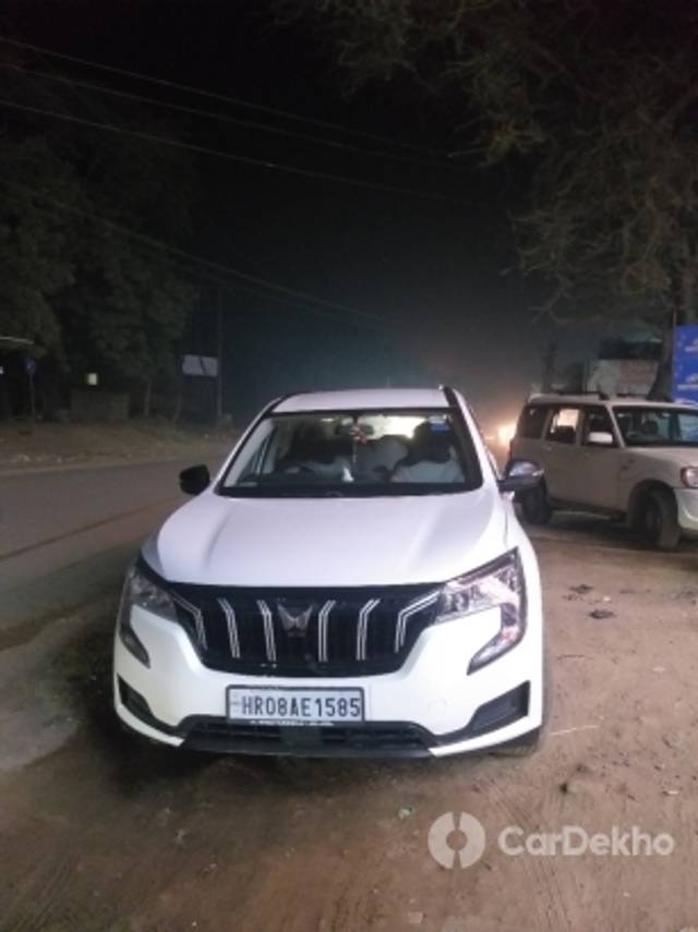 https://stimg2.cardekho.com/images/usedcarimages/large/3-2023/3639621/20221229_201618.jpg?imwidth=6400