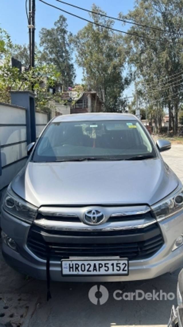 https://stimg2.cardekho.com/images/usedcarimages/large/3-2023/3639743/IMG-20230302-WA0019.jpg?imwidth=6402