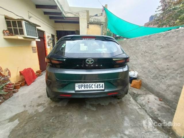 https://stimg2.cardekho.com/images/usedcarimages/large/3-2023/3639851/IMG-20230129-WA0000.jpg?imwidth=6402