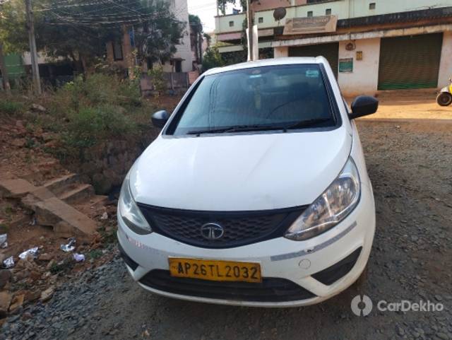 https://stimg2.cardekho.com/images/usedcarimages/large/3-2023/3639864/IMG_20230224_080401.jpg?imwidth=6400
