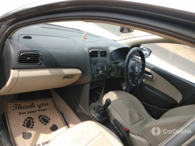 https://stimg2.cardekho.com/images/usedcarimages/large/3-2023/3640102/WhatsAppImage2023-03-06at16.29.16(1).jpg?imwidth=6402