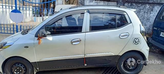 https://stimg2.cardekho.com/images/usedcarimages/large/3-2023/3640504/IMG20230131134046.jpg?imwidth=6401