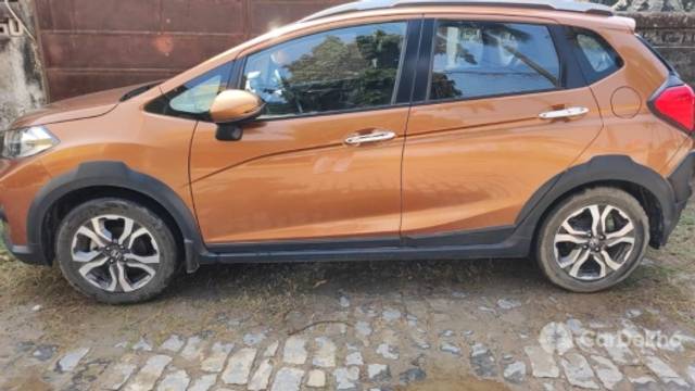 https://stimg2.cardekho.com/images/usedcarimages/large/3-2023/3640830/IMG-20230307-WA0003.jpg?imwidth=6402