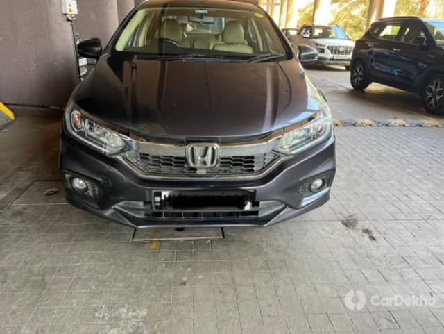https://stimg2.cardekho.com/images/usedcarimages/large/3-2023/3641707/PHOTO-2023-02-23-19-22-094.jpg?imwidth=6400