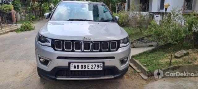 https://stimg2.cardekho.com/images/usedcarimages/large/3-2023/3641914/1FBCD672-169C-45C9-A72C-7DBFF39D43A1.jpg?imwidth=6401