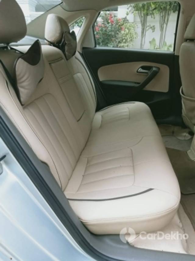 https://stimg2.cardekho.com/images/usedcarimages/large/3-2023/3642074/used_car_2688425_1675571089.jpg?imwidth=6402