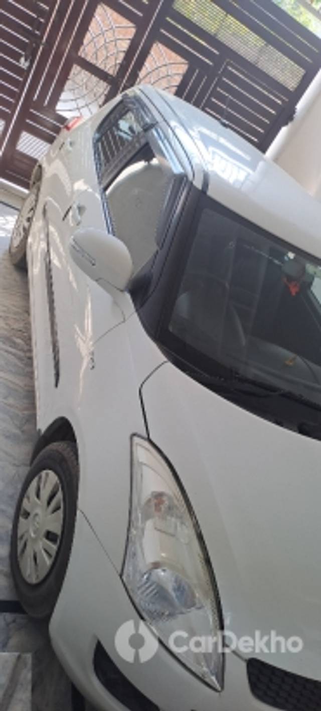 https://stimg2.cardekho.com/images/usedcarimages/large/3-2023/3642084/16782511593106054869909518303266.jpg?imwidth=6401