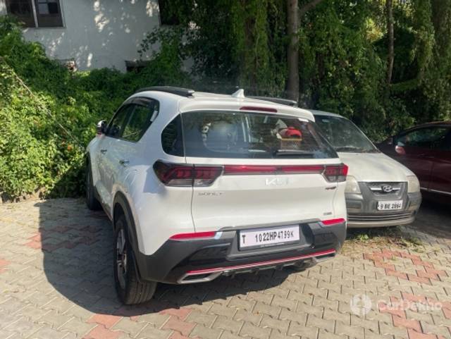 https://stimg2.cardekho.com/images/usedcarimages/large/3-2023/3642409/IMG-20230308-WA0009.jpg?imwidth=6402