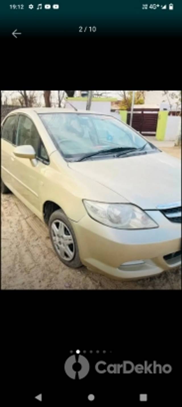 https://stimg2.cardekho.com/images/usedcarimages/large/3-2023/3642591/Screenshot_20230301_191212.jpg?imwidth=6400