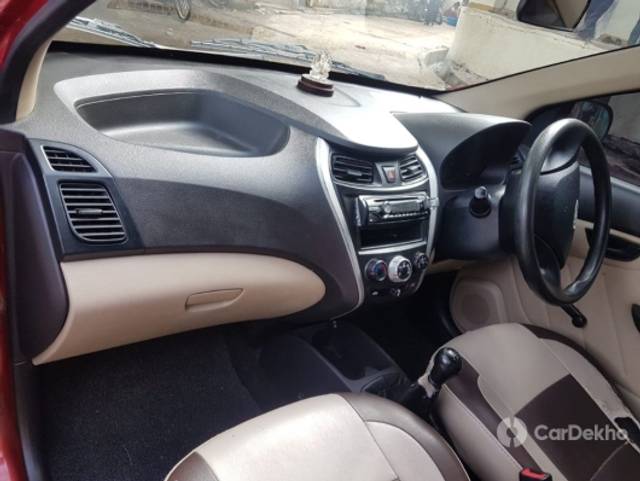 https://stimg2.cardekho.com/images/usedcarimages/large/3-2023/3642820/WhatsAppImage2023-02-02at1.28.43PM(1).jpg?imwidth=6401