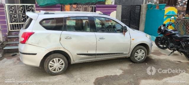 https://stimg2.cardekho.com/images/usedcarimages/large/3-2023/3642875/IMG_20230301_105937.jpg?imwidth=6401
