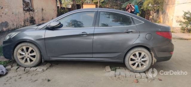 https://stimg2.cardekho.com/images/usedcarimages/large/3-2023/3642879/IMG_20220214_162639.jpg?imwidth=6400