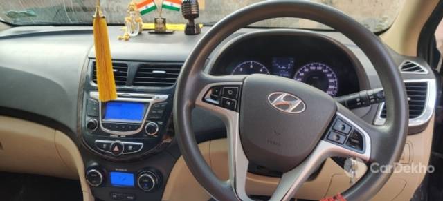 https://stimg2.cardekho.com/images/usedcarimages/large/3-2023/3642879/IMG_20220214_162851.jpg?imwidth=6402