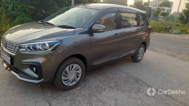 https://stimg2.cardekho.com/images/usedcarimages/large/3-2023/3643318/IMG-20221209-WA0017.jpg?imwidth=6400