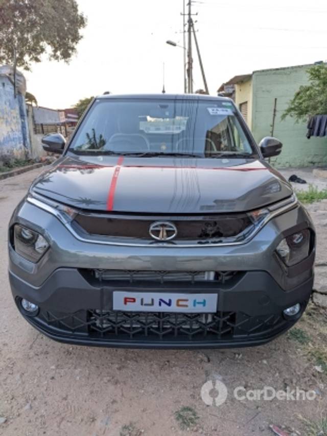 https://stimg2.cardekho.com/images/usedcarimages/large/3-2023/3643324/IMG-20230307-WA0012.jpg?imwidth=6400
