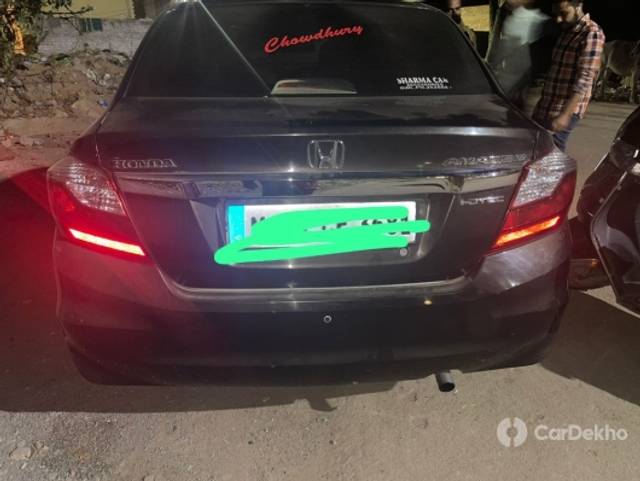https://stimg2.cardekho.com/images/usedcarimages/large/3-2023/3644097/WhatsAppImage2023-03-10at2.51.24PM.jpg?imwidth=6401