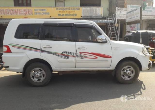 https://stimg2.cardekho.com/images/usedcarimages/large/3-2023/3644409/50A8166E-D423-4292-9688-5895ADBEA6D6.jpg?imwidth=6401