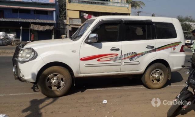https://stimg2.cardekho.com/images/usedcarimages/large/3-2023/3644409/B03C1F22-96F6-4DD7-A612-E321E80186ED.jpg?imwidth=6402