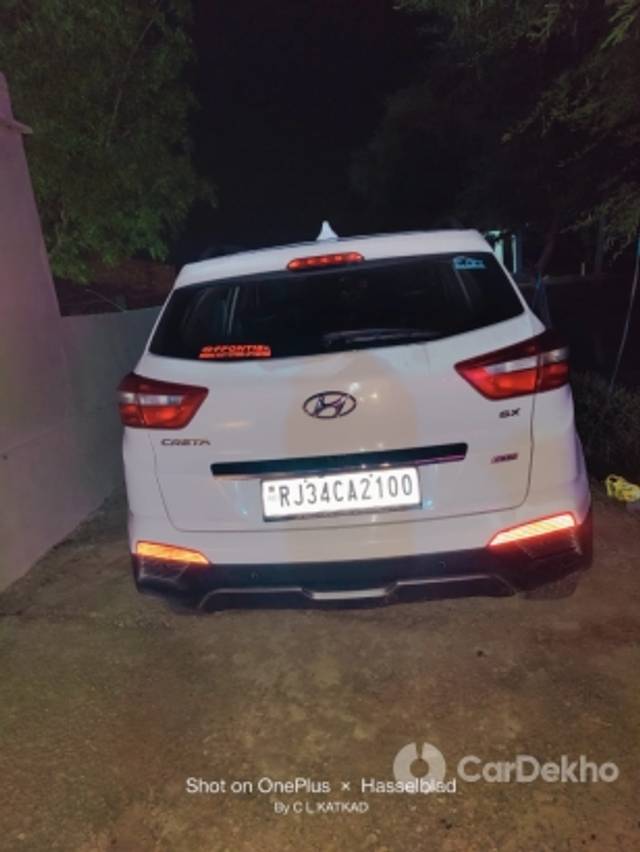 https://stimg2.cardekho.com/images/usedcarimages/large/3-2023/3644448/7A1FDD9E-13C9-4FC0-AC8A-2E3EC783D349.jpg?imwidth=6402