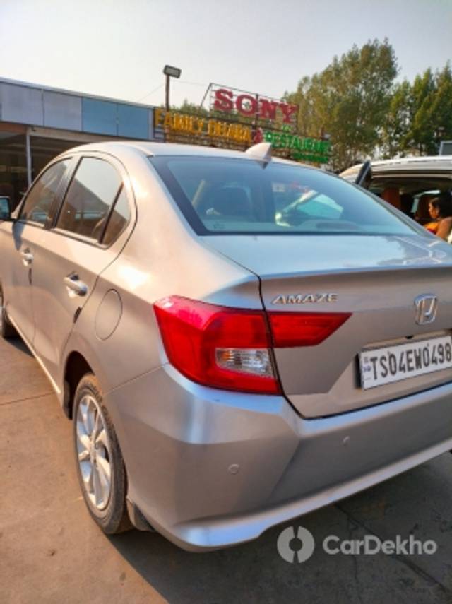 https://stimg2.cardekho.com/images/usedcarimages/large/3-2023/3644523/IMG20230310164146.jpg?imwidth=6401