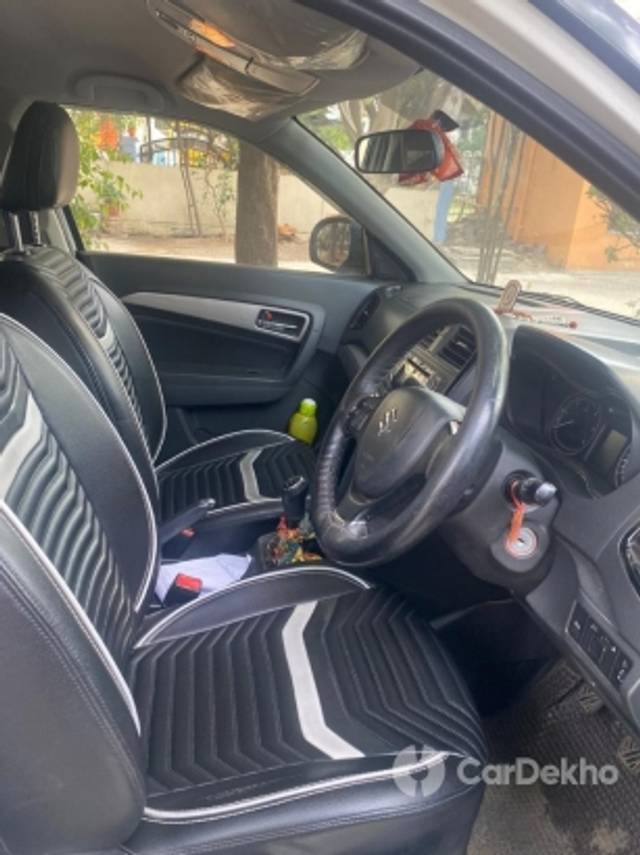 https://stimg2.cardekho.com/images/usedcarimages/large/3-2023/3644654/WhatsAppImage2023-03-10at5.41.27PM(1).jpg?imwidth=6402