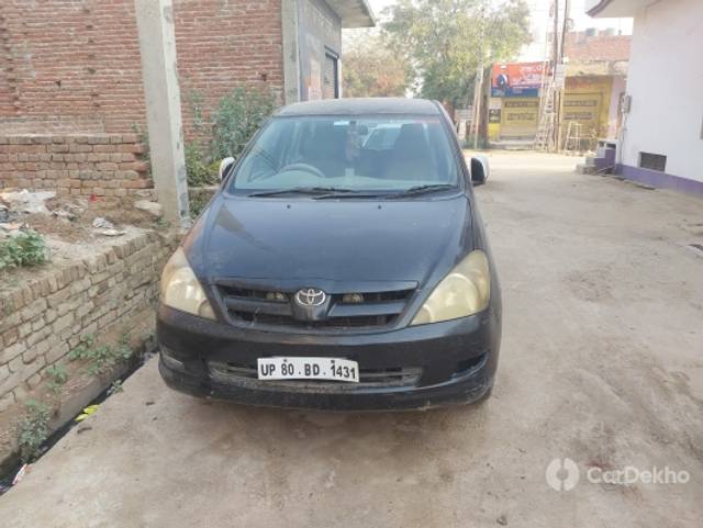 https://stimg2.cardekho.com/images/usedcarimages/large/3-2023/3645338/20230311_080231.jpg?imwidth=6400