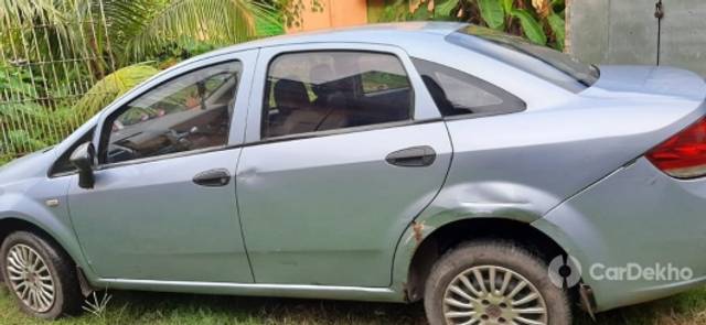 https://stimg2.cardekho.com/images/usedcarimages/large/3-2023/3645366/IMG-20230311-WA0007.jpg?imwidth=6401